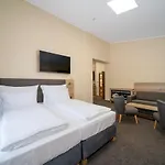 فندق Zeleny Potok 4*