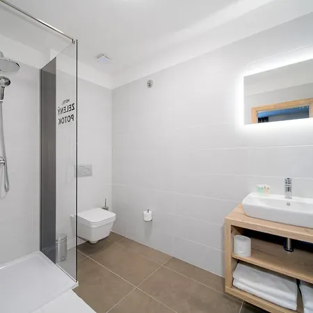 Zeleny Potok 4*
