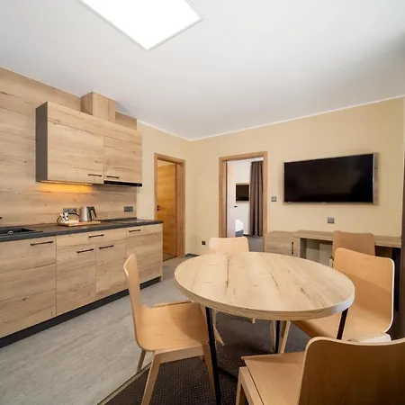 Zeleny Potok 4*