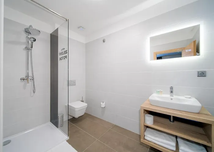 Zeleny Potok 4*